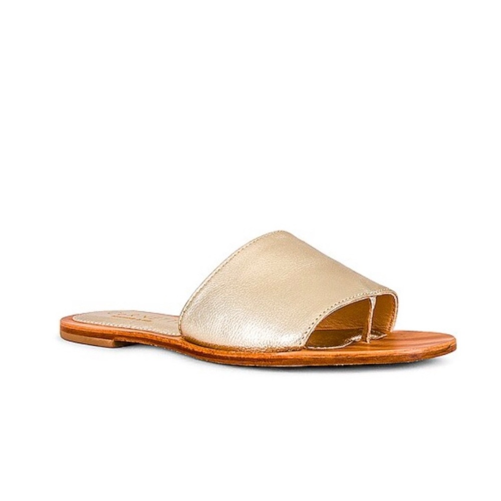Like New! Cornetti Cossi Sandal in Laminate Gold, size 41